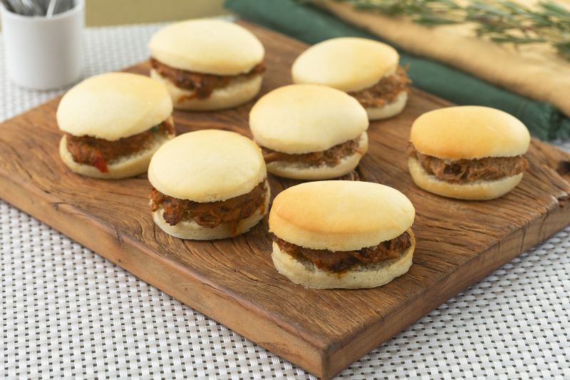 Mini sandu�che de Carne Louca